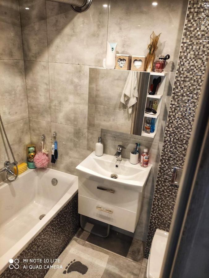 Apartament Dwupokojowy O Wysokim Standardzie Apartment Ruda Slaska Exterior photo
